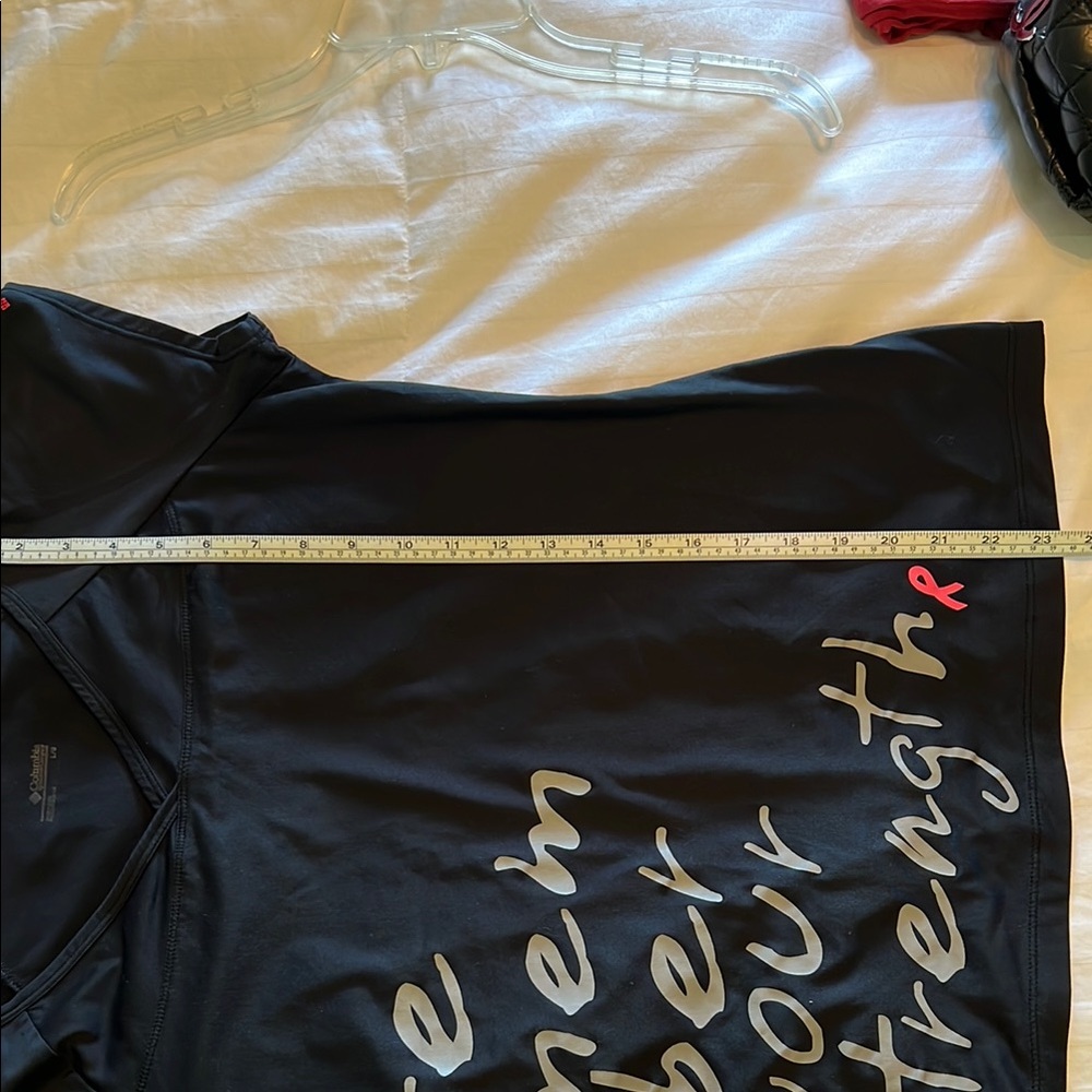 Columbia Black Graphic Cap Sleeve Tee. EUC  Size Large - Picture 7 of 7